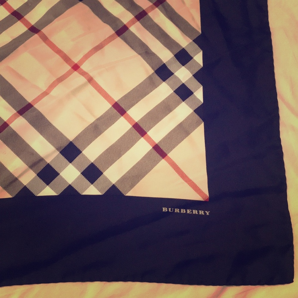 Burberry scarf 🧣